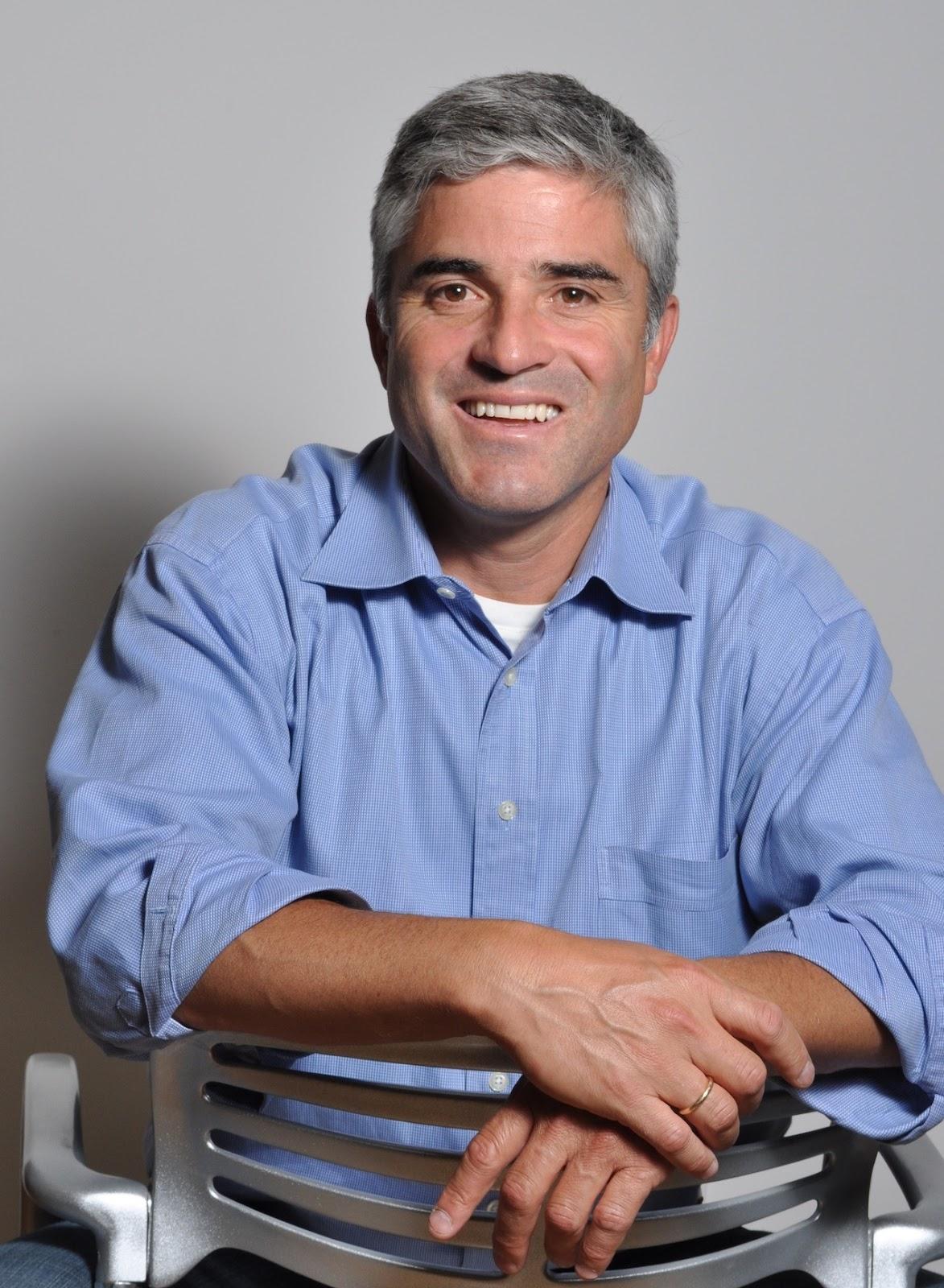Dr. Camilo Riaño